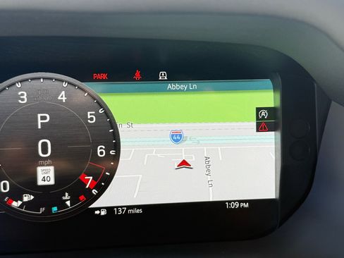 Used 2024 Land Rover Defender 110 S image 26