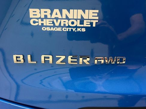 Used 2025 Chevrolet Blazer LT AWD/4WD image 24