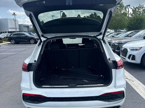 Used 2025 Audi Q5 Premium w/ Convenience Package AWD/4WD image 5