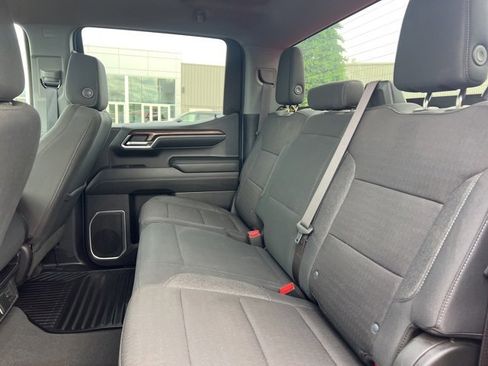 Used 2024 Chevrolet Silverado 1500 LT image 32