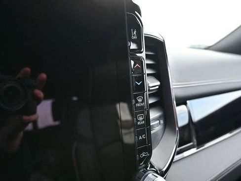 New 2026 RAM 3500 Limited AWD/4WD image 33