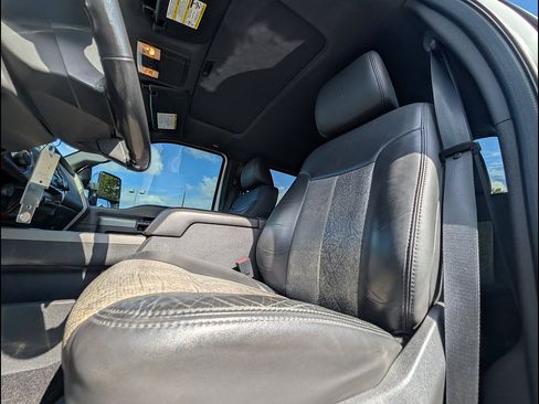 Used 2011 Ford F350 Lariat w/ Lariat Ultimate Pkg AWD/4WD image 25