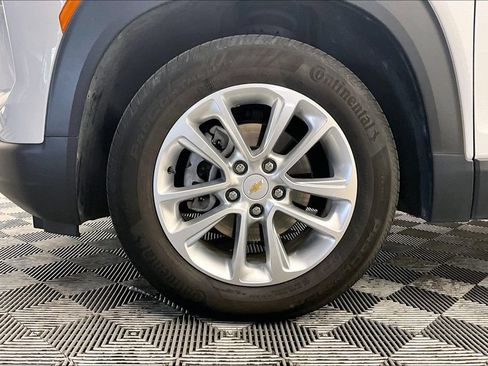 Used 2024 Chevrolet TrailBlazer LS w/ LS Convenience Package FWD image 8