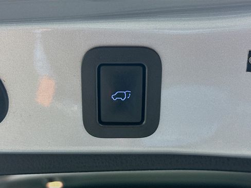Used 2014 Toyota Highlander XLE AWD/4WD image 31
