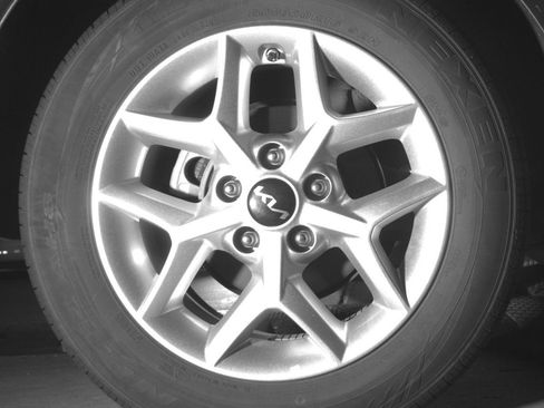 Used 2025 Kia Soul LX w/ LX Technology Package FWD image 15