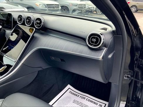 Used 2025 Mercedes-Benz C 300 4MATIC Sedan image 15