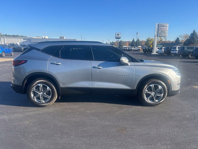 Used 2024 Chevrolet Blazer LT w/ Convenience Package AWD/4WD image 8