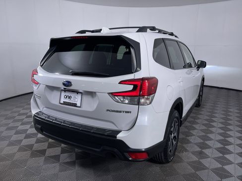 Used 2021 Subaru Forester Premium image 23
