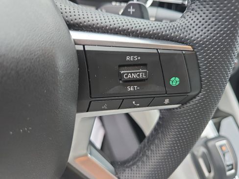 Used 2024 Mitsubishi Outlander SEL AWD/4WD image 26