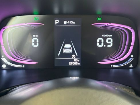 Used 2025 Kia Soul LX w/ LX Technology Package FWD image 39