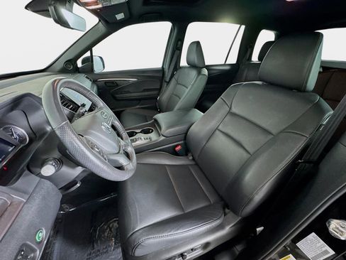 Used 2025 Honda Passport EX-L image 11