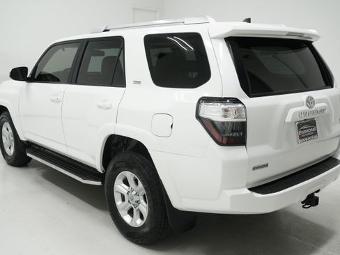 Used 2016 Toyota 4Runner SR5 Premium RWD image 6
