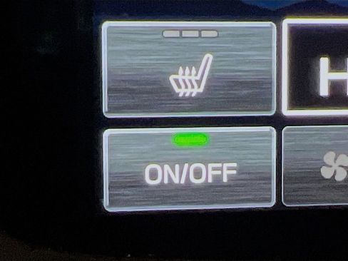 Used 2025 Subaru Forester Premium w/ Convenience Package #2 image 19