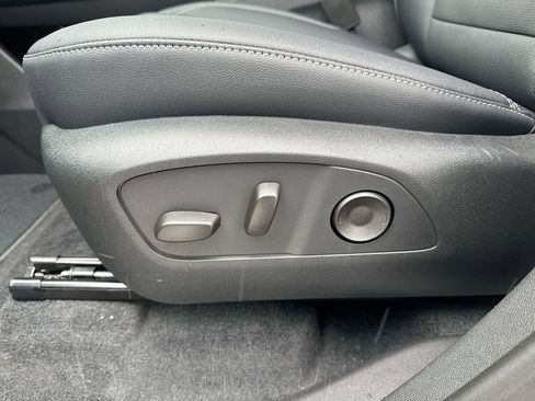 New 2026 Chevrolet Traverse LT image 14