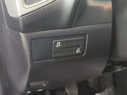 Used 2017 MAZDA MAZDA3 Sport image 16