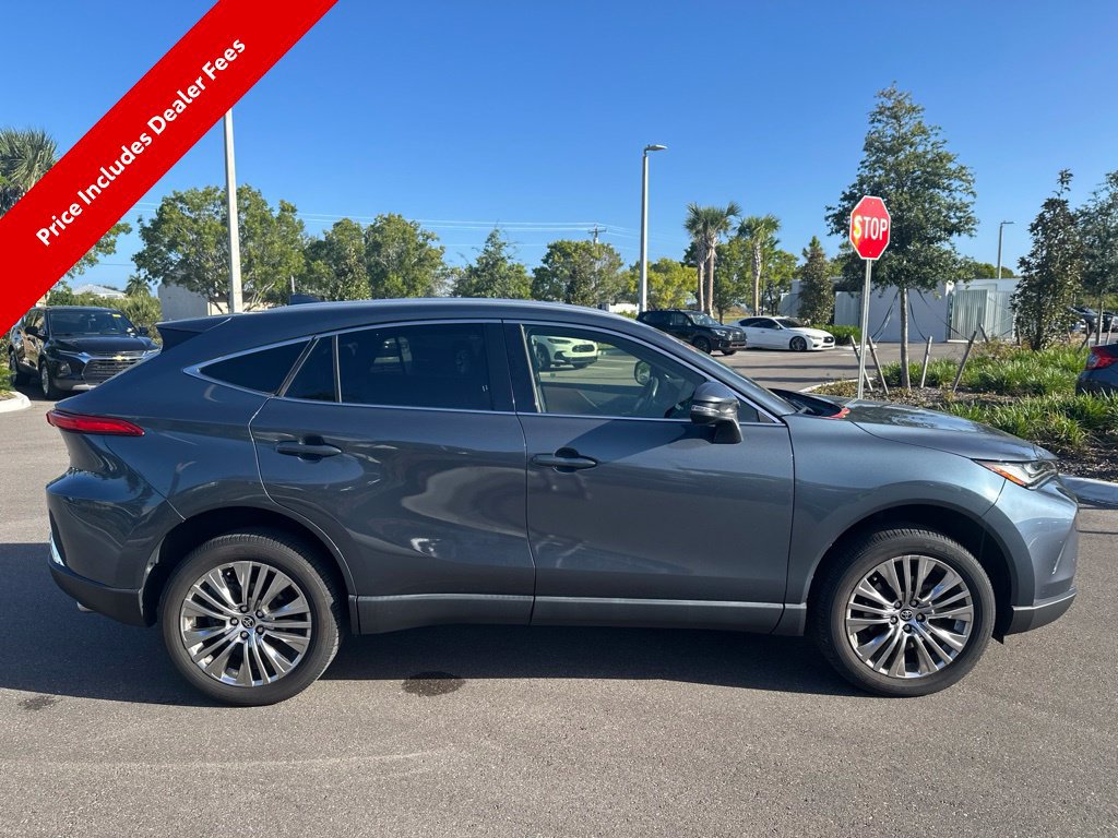 Used 2022 Toyota Venza XLE AWD/4WD image 6