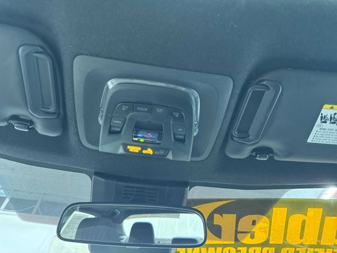 Used 2025 Toyota Corolla SE w/ SE Premium Package image 31