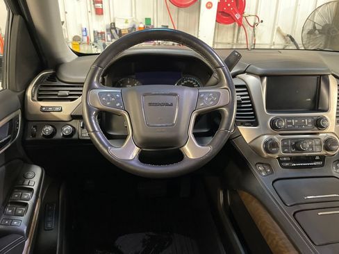 Used 2019 GMC Yukon XL Denali w/ Denali Ultimate Package AWD/4WD image 17