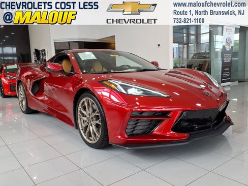 Used 2025 Chevrolet Corvette Stingray Premium Cpe w/ Z51 Performance Package RWD image 1