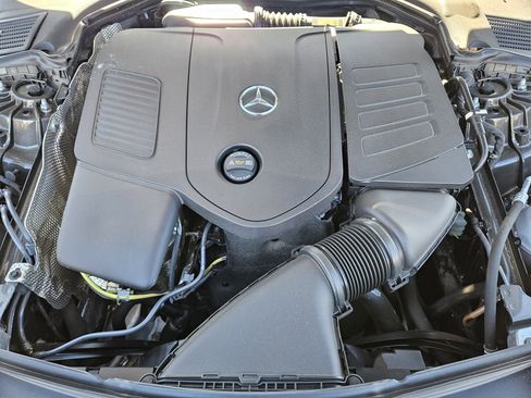 Used 2025 Mercedes-Benz CLE 300 4MATIC Cabriolet image 30