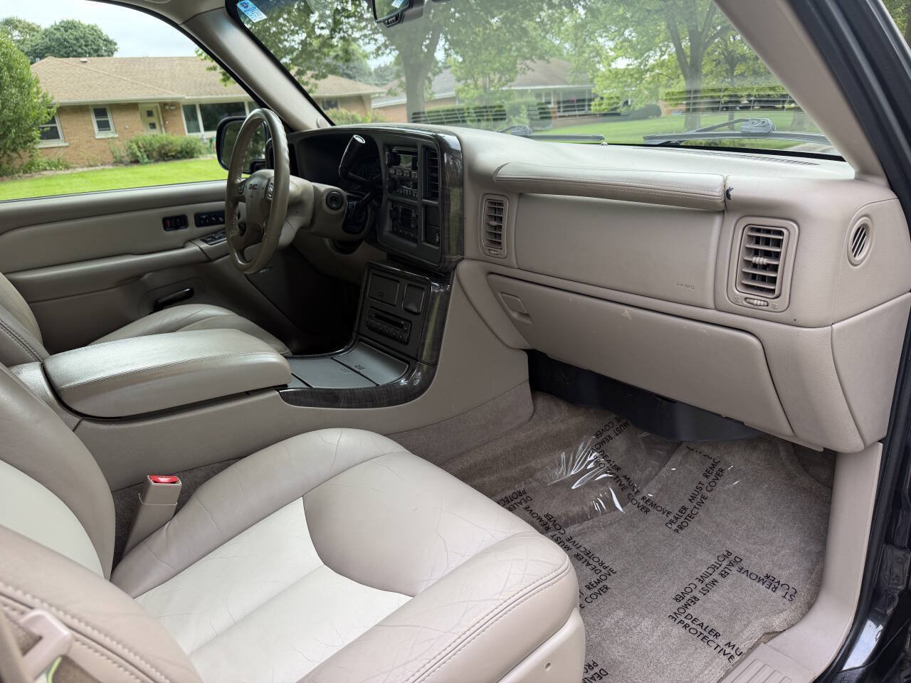 Used 2004 GMC Yukon XL Denali AWD/4WD image 16