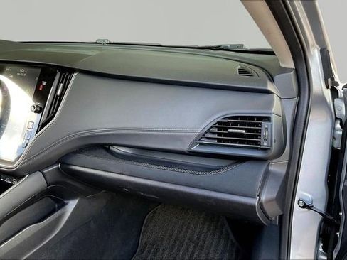 Used 2024 Subaru Outback Premium AWD/4WD image 27