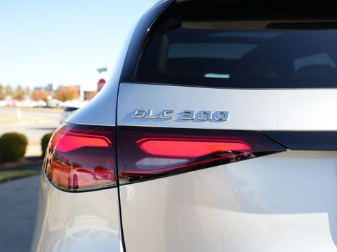 New 2026 Mercedes-Benz GLC 300 4MATIC image 13