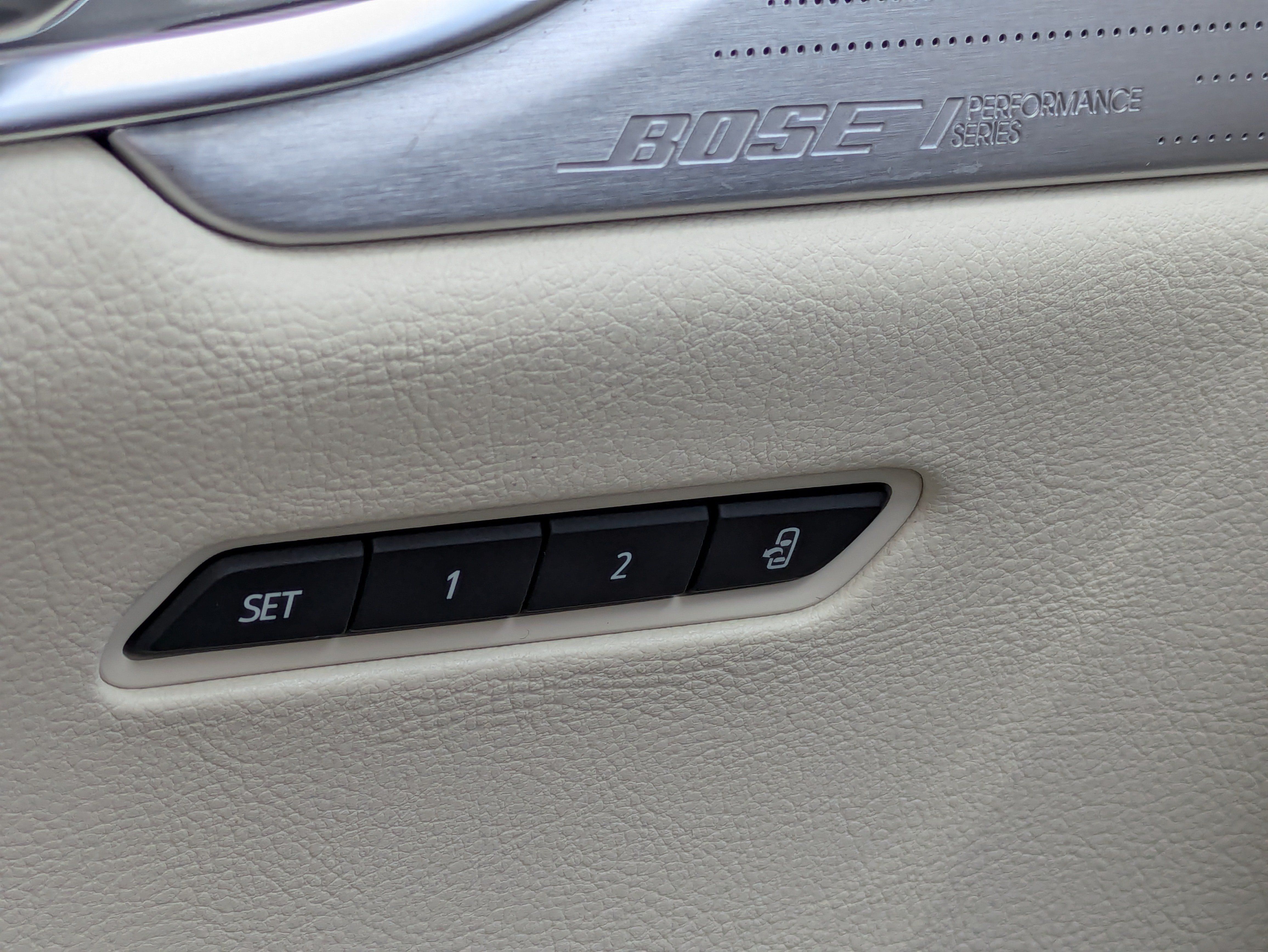 Certified 2024 Cadillac XT6 Premium Luxury FWD image 21