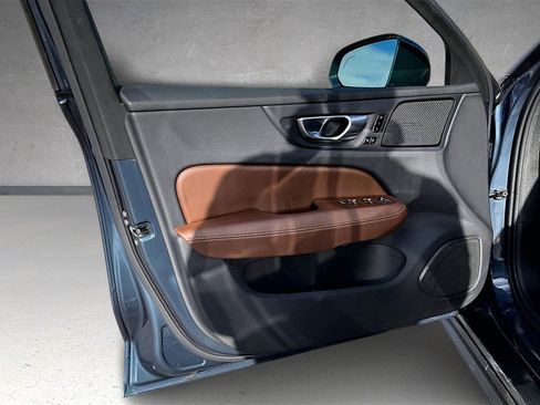 Certified 2026 Volvo V60 B5 Cross Country Plus w/ Protection Package Premier image 19