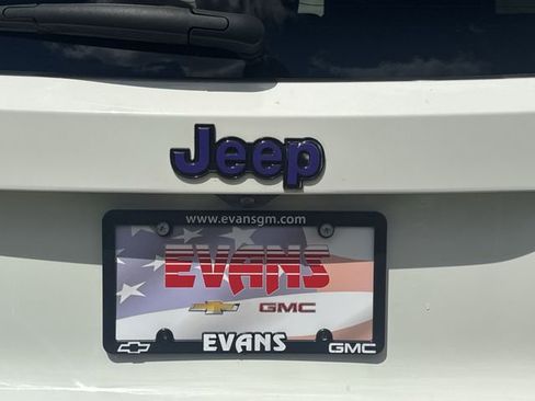 Used 2020 Jeep Renegade Altitude FWD image 32