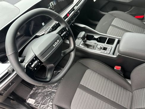 New 2026 Kia Sorento LX image 10