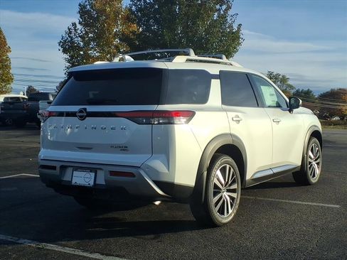New 2025 Nissan Pathfinder Platinum w/ Cargo Package image 7