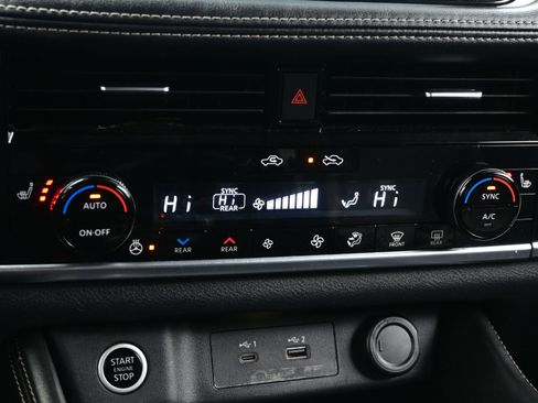 Used 2022 Nissan Rogue SL w/ SL Premium Package image 21