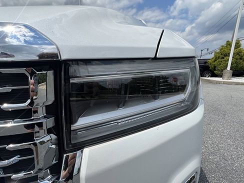 Certified 2023 GMC Acadia Denali w/ Denali Technology Package image 18