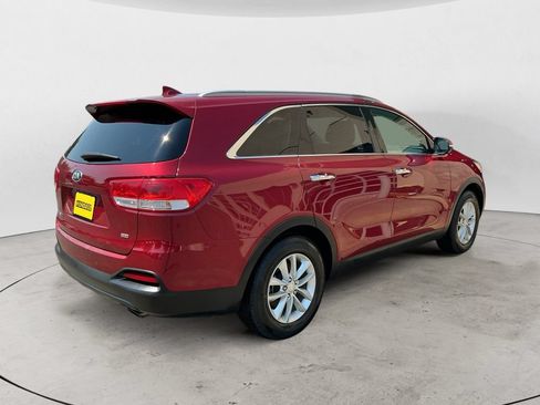 Used 2016 Kia Sorento FWD w/ LX Convenience Package image 5
