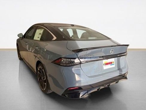New 2026 Nissan Sentra SR w/ SR Premium Package FWD image 3