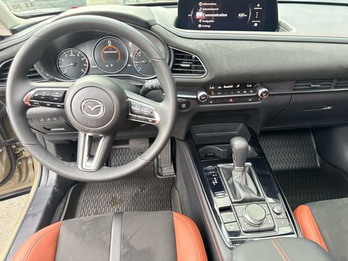 Certified 2025 MAZDA CX-30 Carbon AWD/4WD image 10