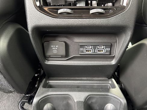 New 2025 Jeep Grand Cherokee L Altitude image 27