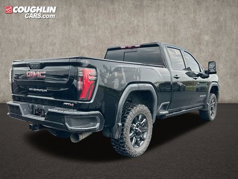 Used 2024 GMC Sierra 2500 AT4 w/ Technology Package AWD/4WD image 7
