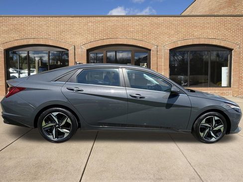 Certified 2023 Hyundai Elantra Limited FWD image 2