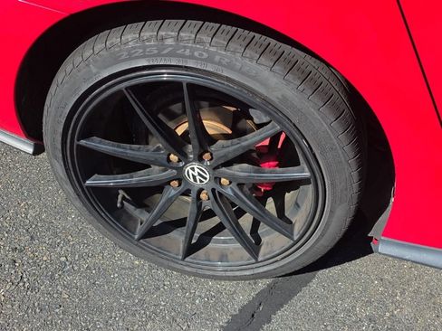 Used 2017 Volkswagen Jetta GLI FWD image 13