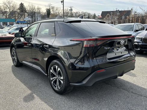 Used 2023 Toyota bZ4X Limited image 5