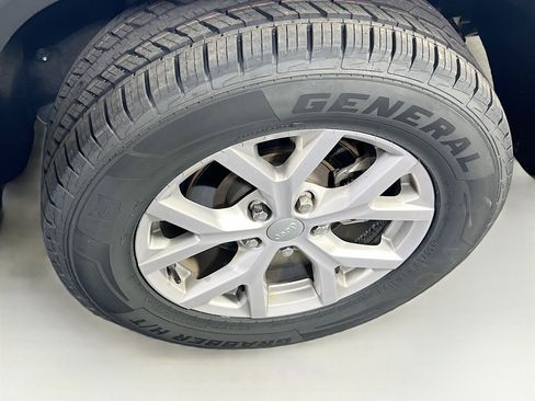 Used 2022 Jeep Grand Cherokee Limited AWD/4WD image 30
