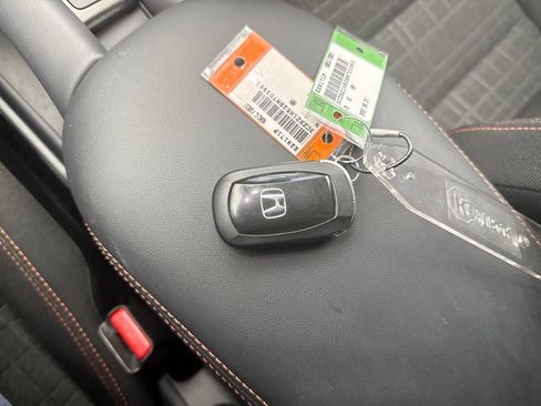 Used 2024 Honda HR-V Sport image 11