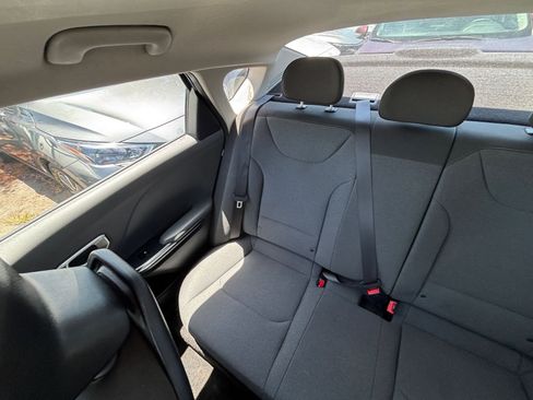 Used 2025 Kia K4 FWD image 39