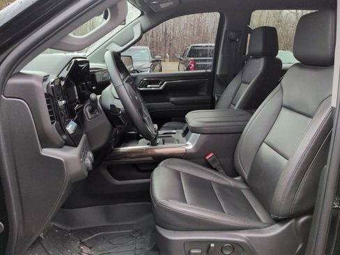 Used 2024 Chevrolet Silverado 1500 LT Trail Boss w/ LT Trail Boss Premium Package image 9