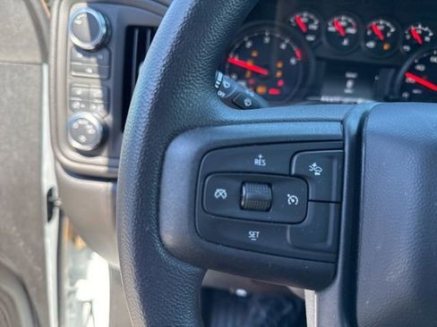 Used 2025 GMC Sierra 2500 Pro w/ Convenience Package image 18