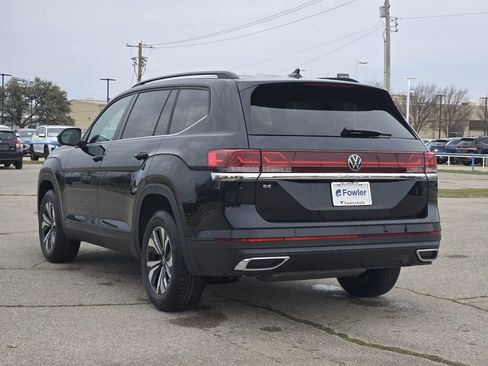 New 2026 Volkswagen Atlas SE image 3
