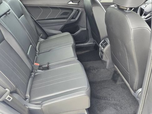 Certified 2024 Volkswagen Tiguan SE R-Line AWD/4WD image 16
