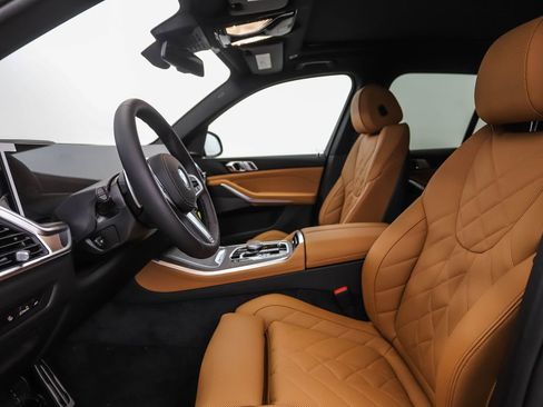 Used 2026 BMW X5 xDrive50e w/ M Sport Package image 11